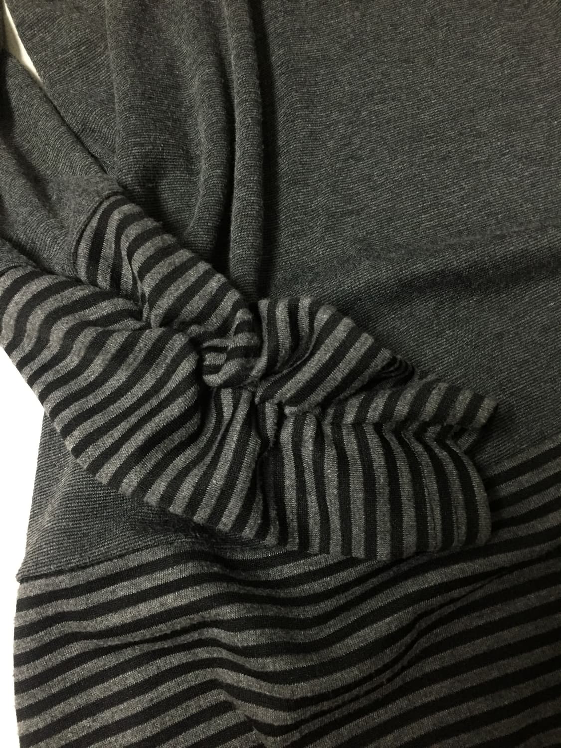 어깨 지퍼 포인트 스트라이프 배색 하이넥 티셔츠 상품이미지2