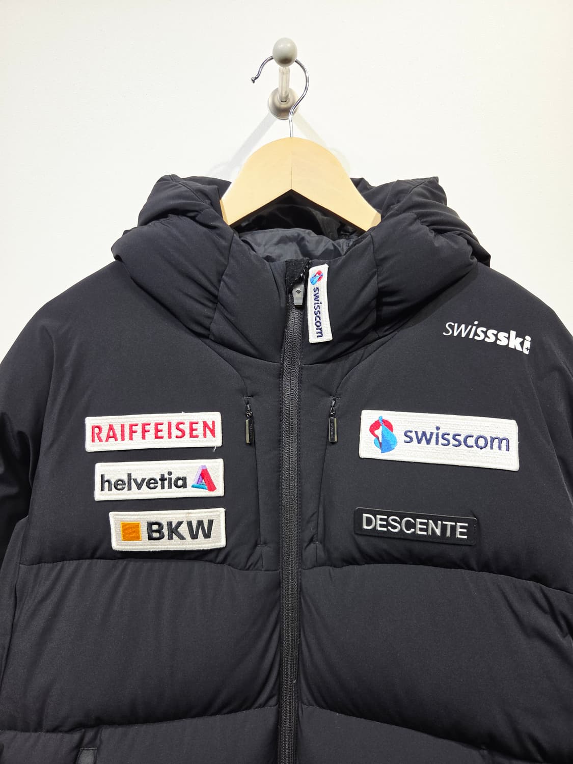 데상트 스위스 스키팀 오리털 숏패딩 상품이미지3