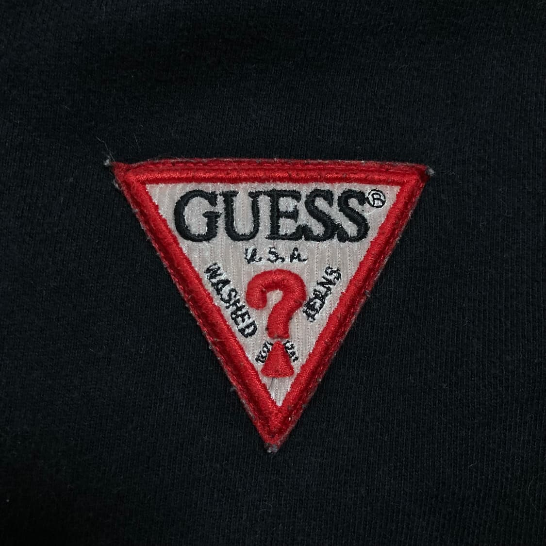 게스 y2k 스몰 로고 블랙 후드 집업 상품이미지2