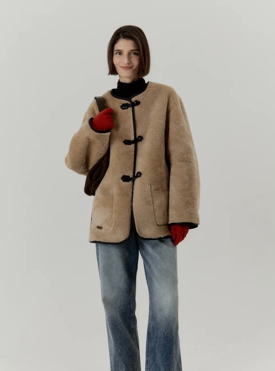 리볼드 리버시블 시어링 무스탕 블랙 상품이미지2