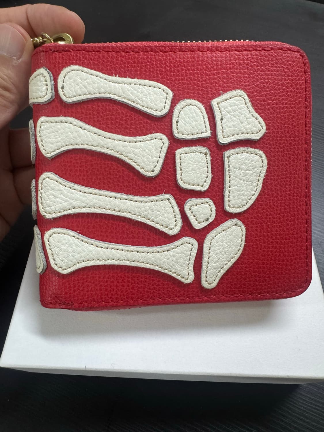 Kapital 캐피탈 떰즈 업 본 핸드 집 월렛 지갑 레드 상품이미지5