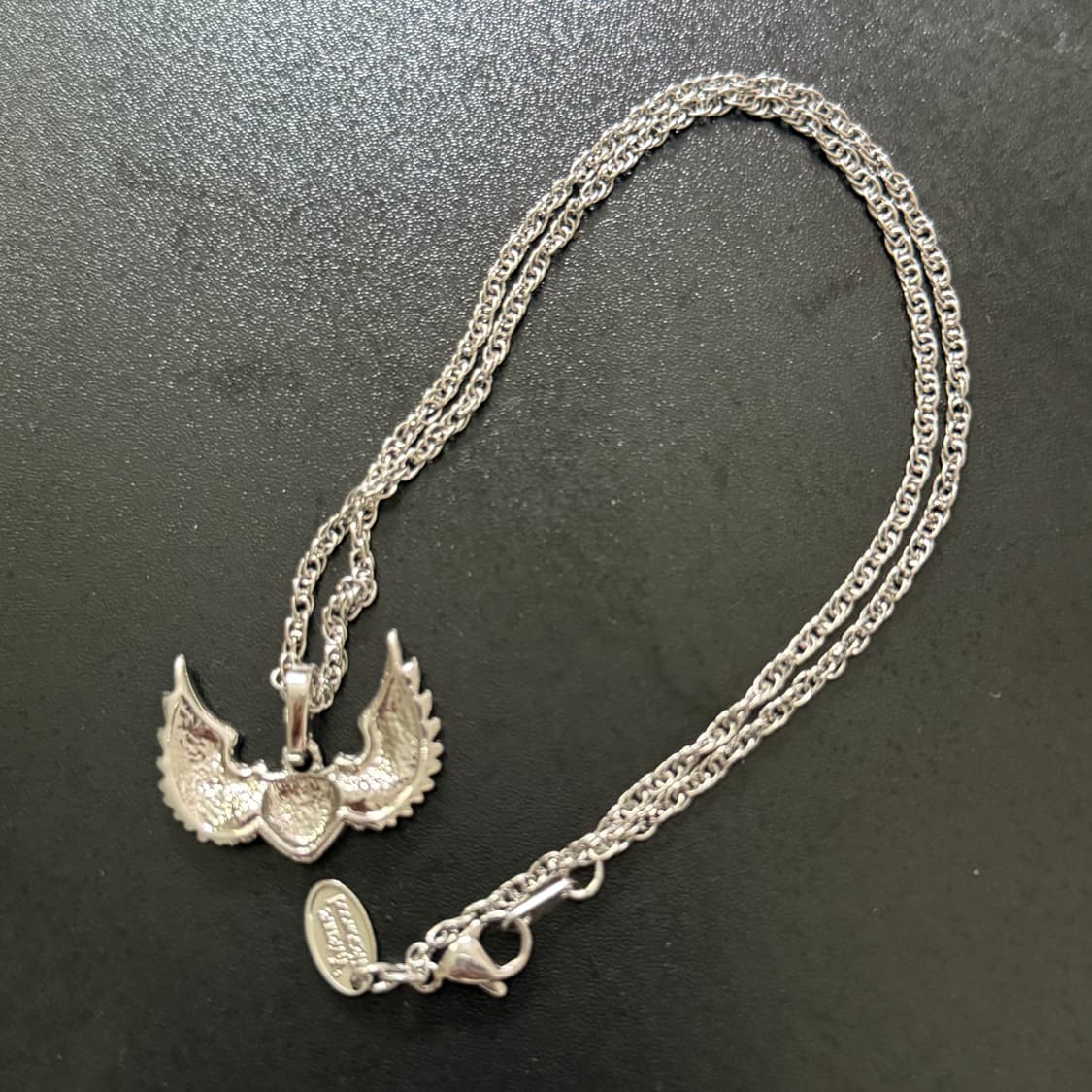 비비안웨스트우드 날개 목걸이 상품이미지2