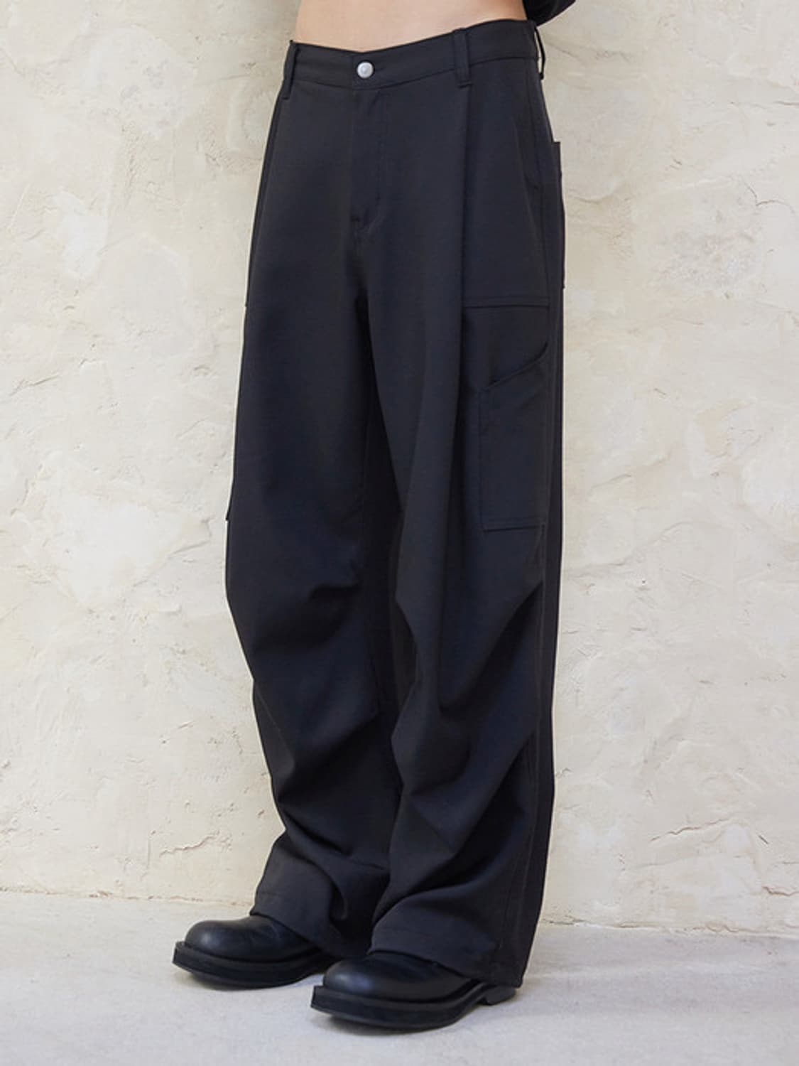 비긴202 One Tuck Wide Baker Pants Black 상품이미지1