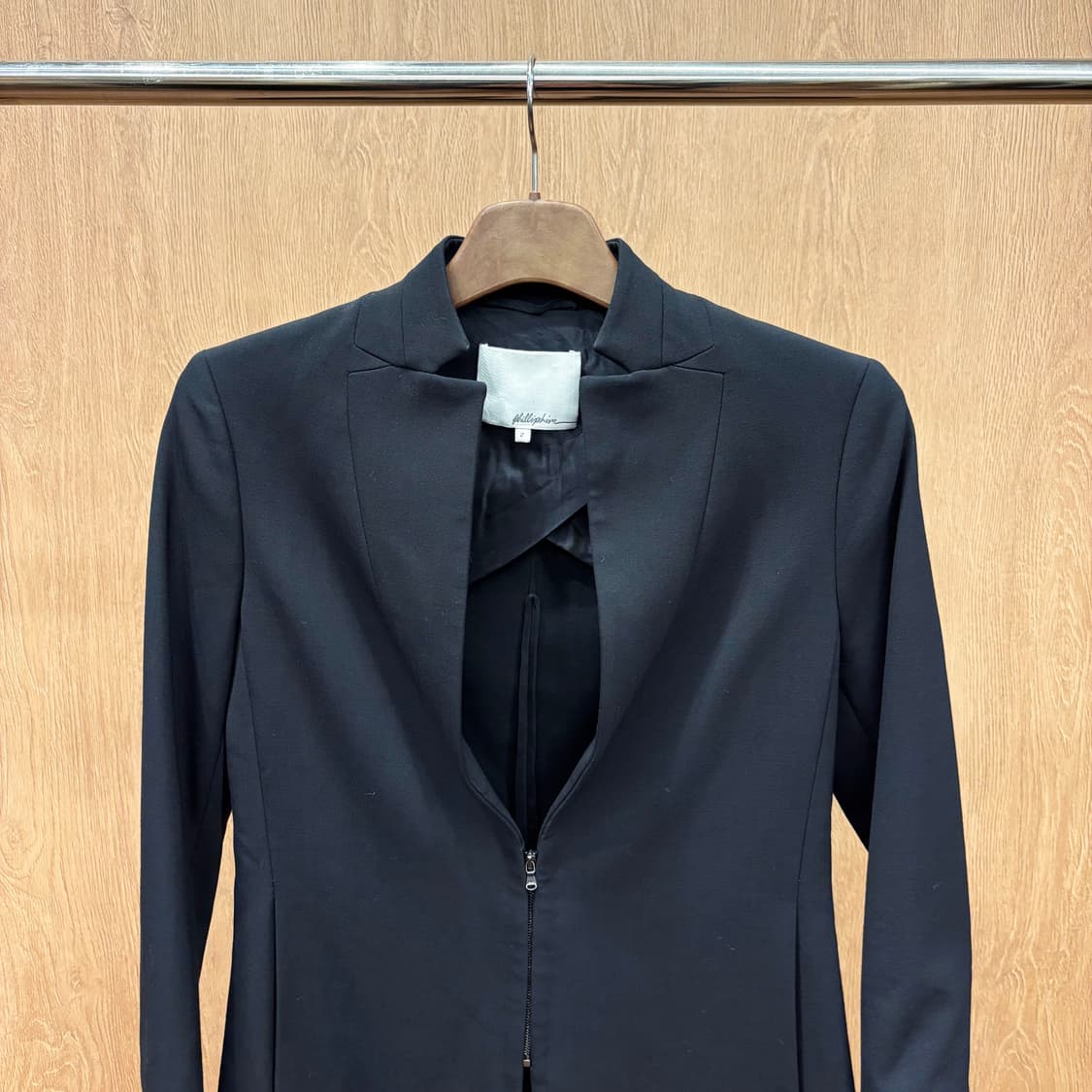 3.1 필립림 집업 테일러드 자켓 노치드 라펠 허리 절개선 디테일 블랙 상품이미지4