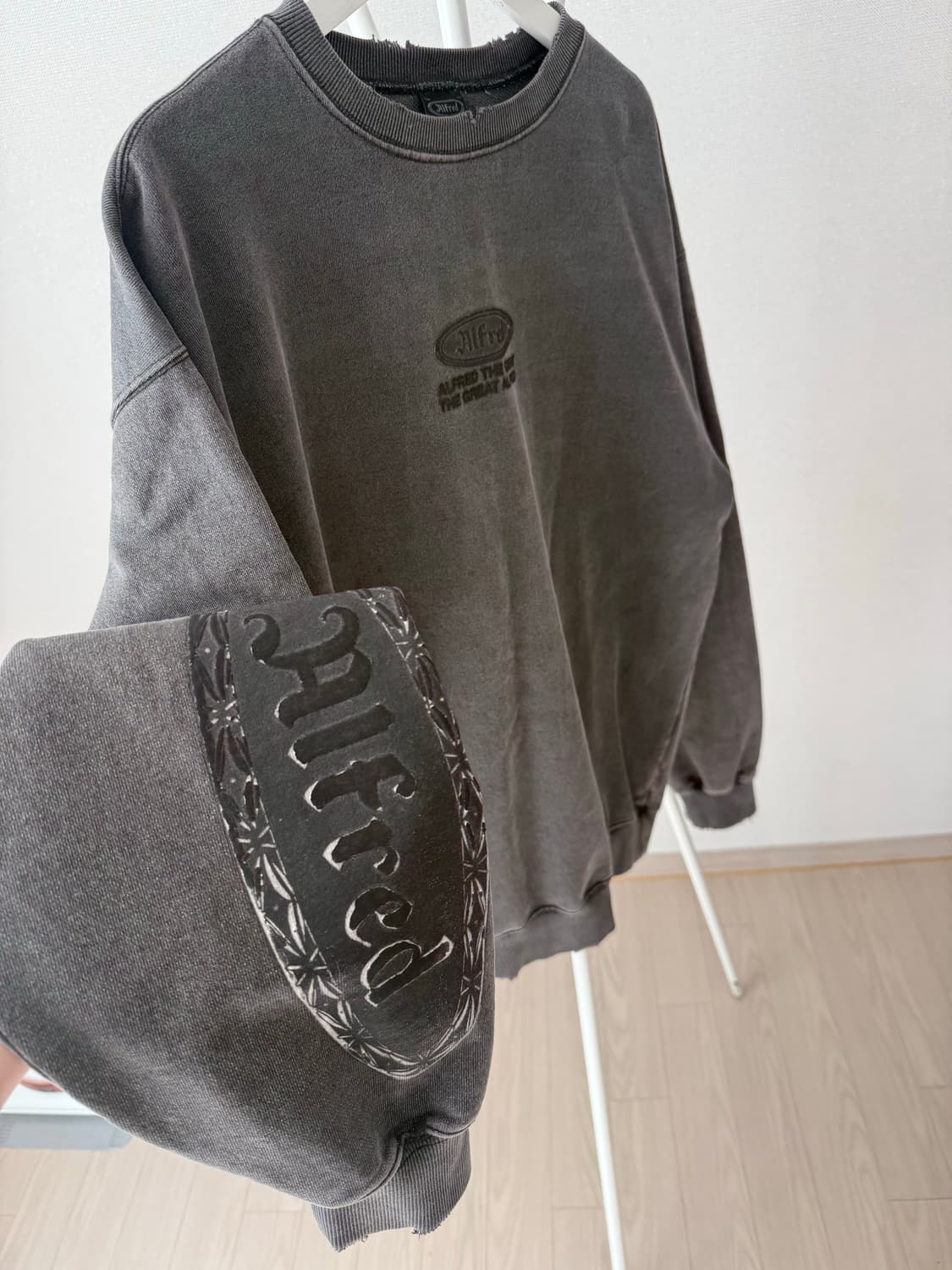 헤리티지플로스 Alfred 라인 맨투맨 (L) 상품이미지3