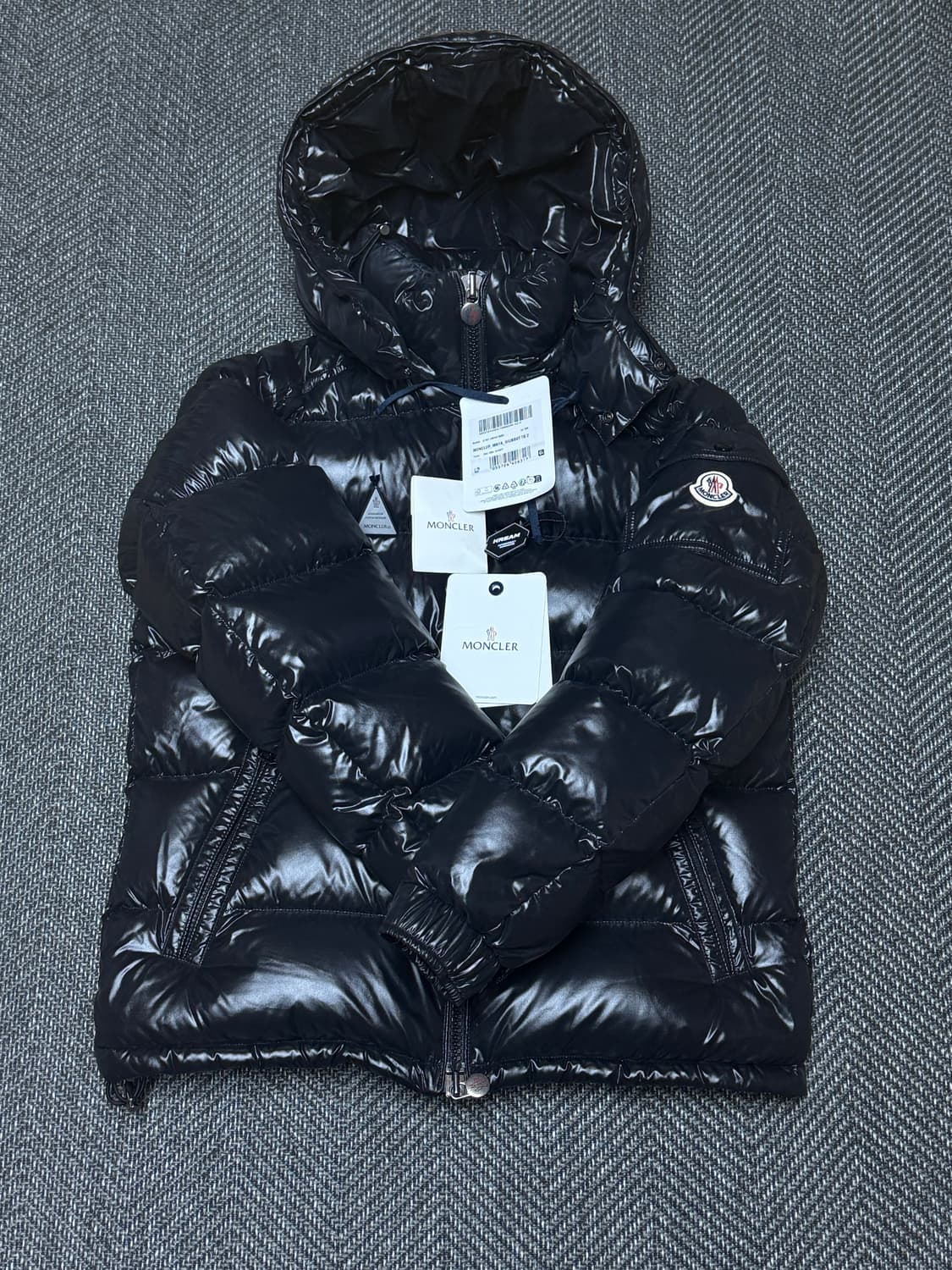 새상품/24fw(2) 몽클레어 마야 패딩 상품이미지1