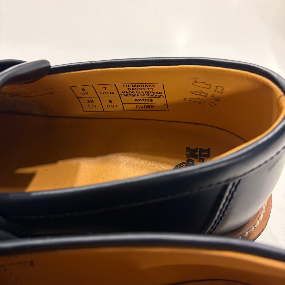 [250/us 7] 닥터마틴 태슬 로퍼 블랙 상품이미지5