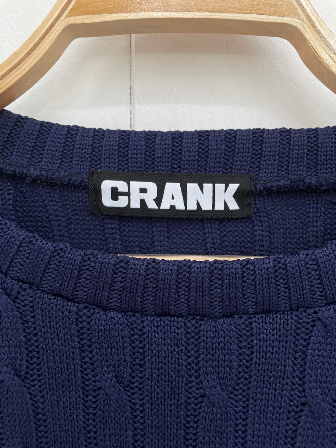 CRANK 케이블 꽈배기 크롭 니트 상품이미지5