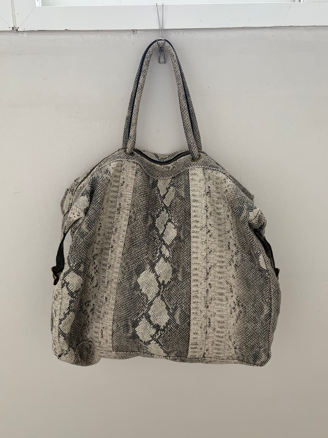 Pyton bag 상품이미지1