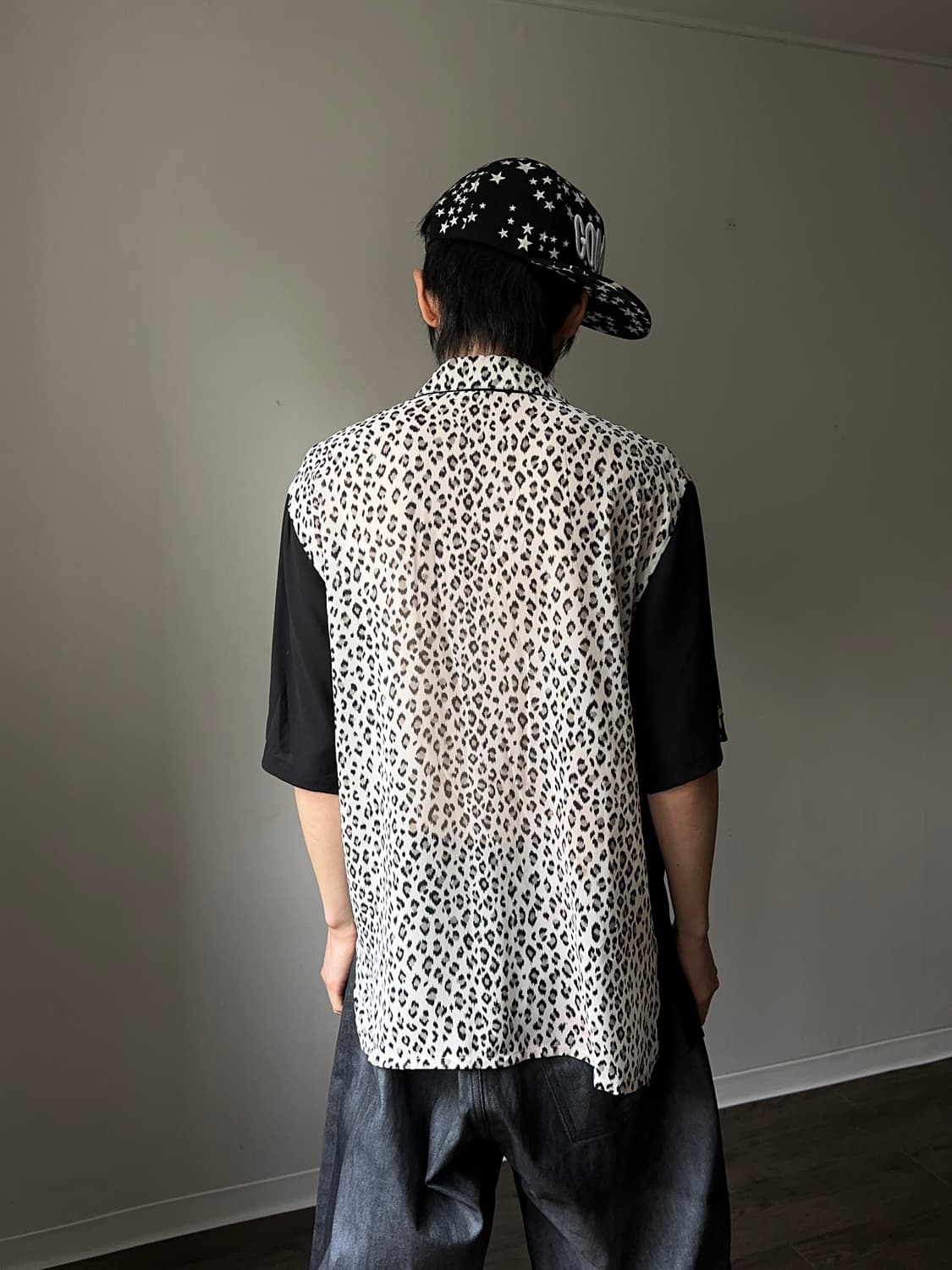 블랙 & 화이트 레오파드 하프 셔츠 상품이미지4