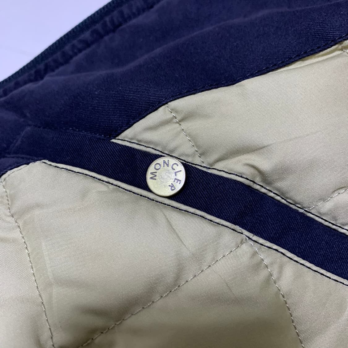 Moncler 몽클레어 클래식 커버올 상품이미지9