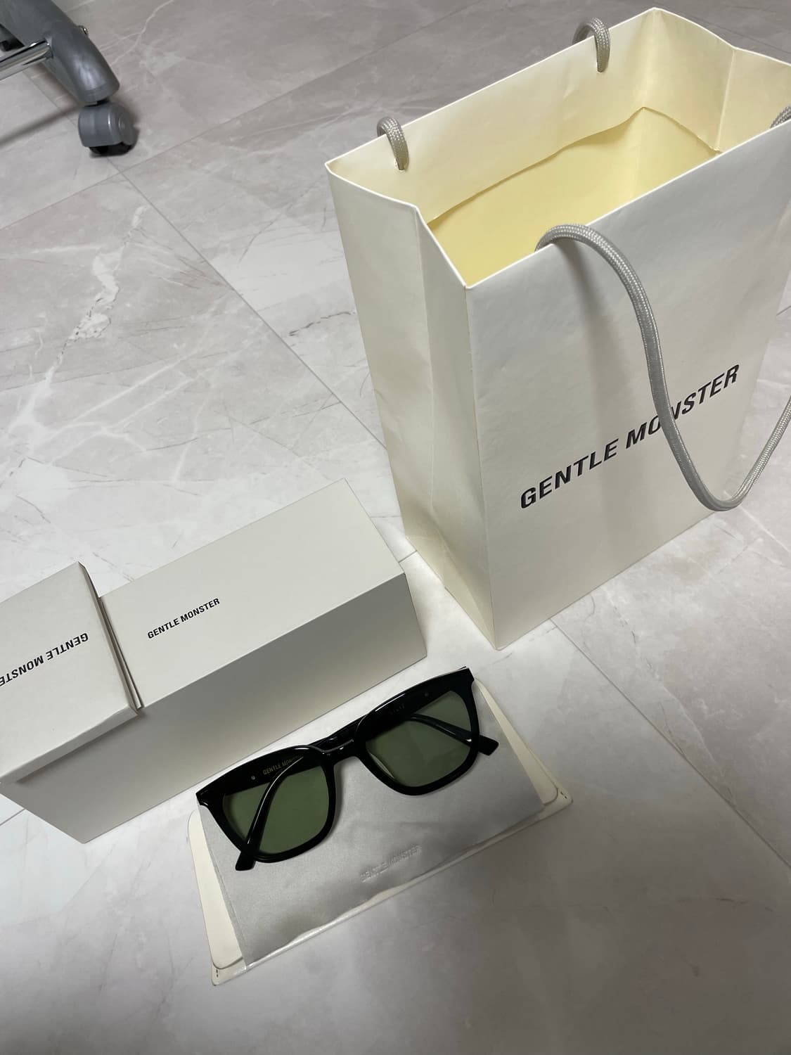 젠틀몬스터 릴리트  상품이미지1