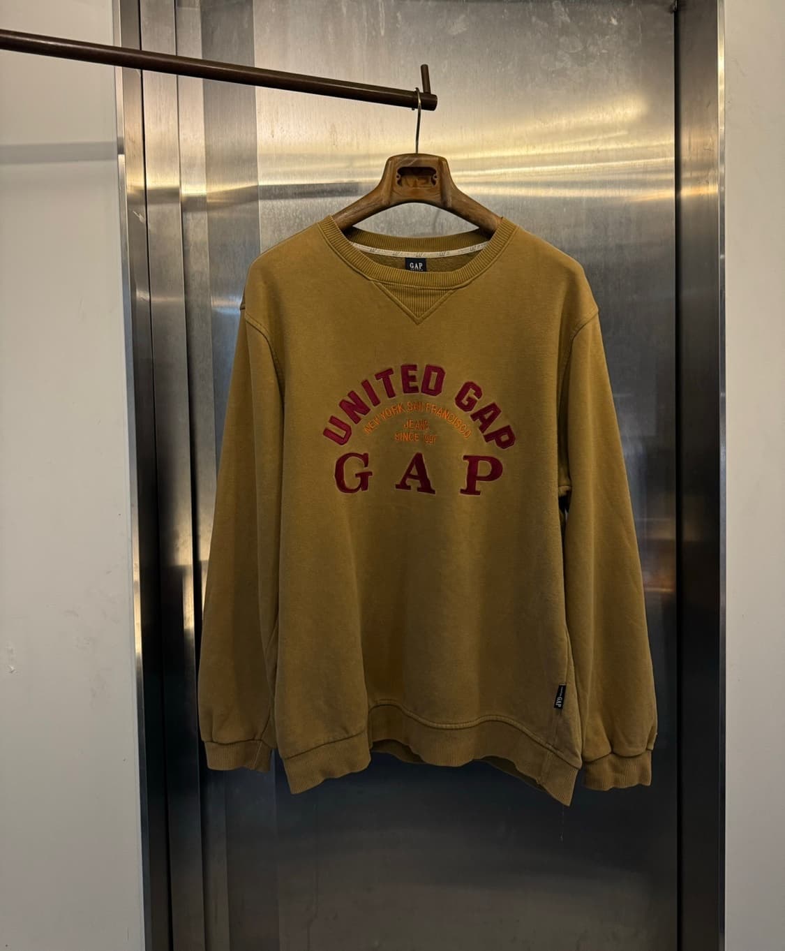 갭 맨투맨 상품이미지1