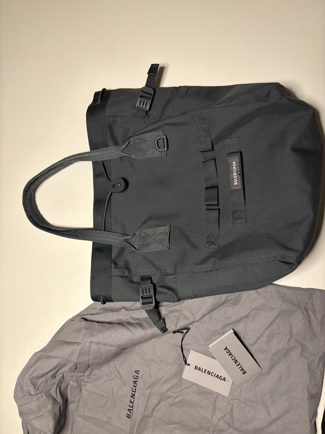 발렌시아가 아미 토트백 상품이미지1