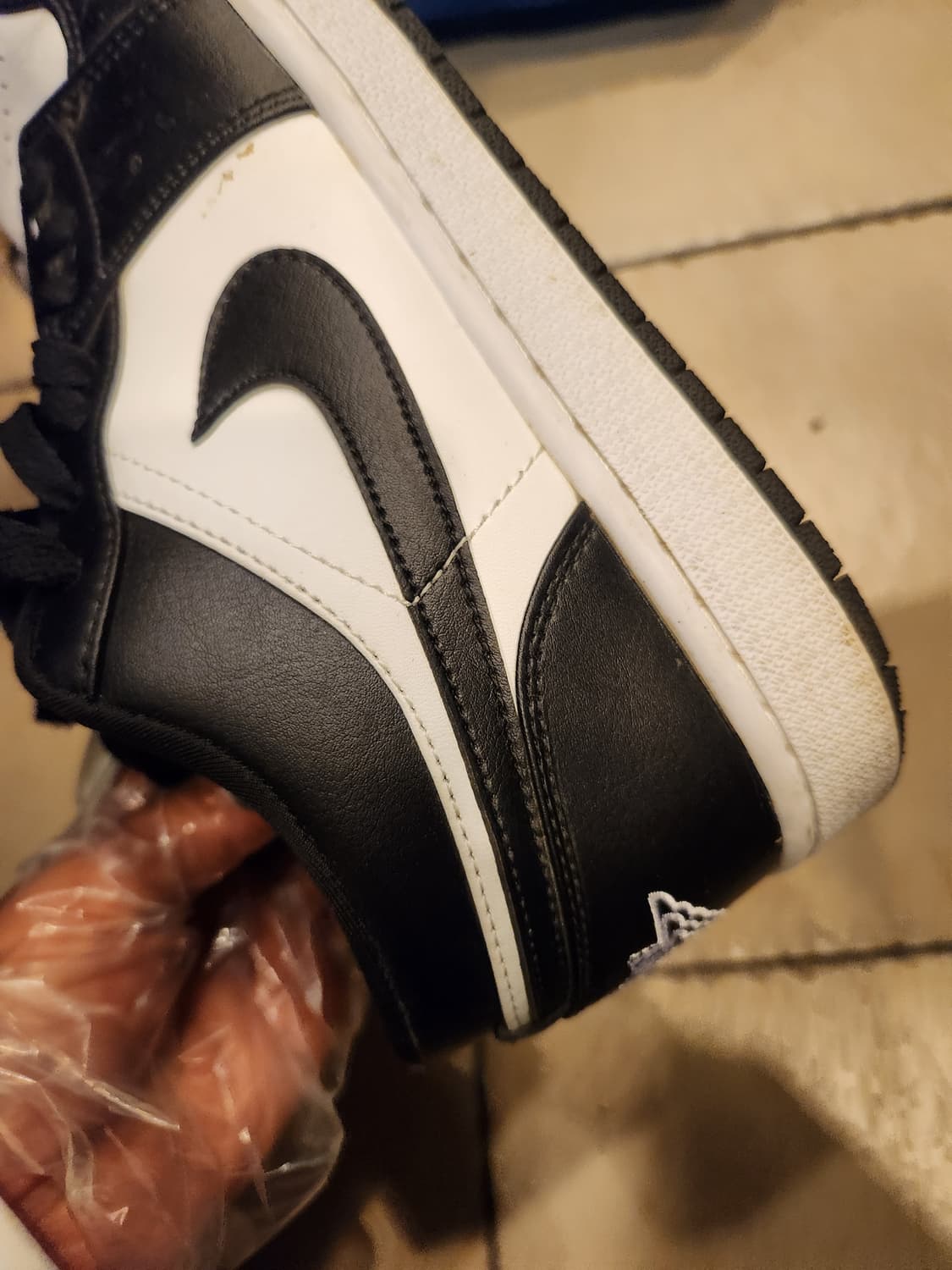 나이키 에어조던1 로우 블랙/화이트  상품이미지8