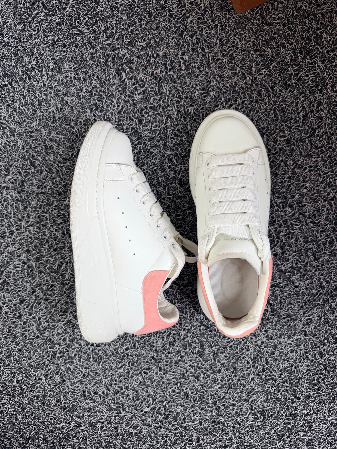 알렉산더 맥퀸 오버솔 스니커즈 상품이미지4