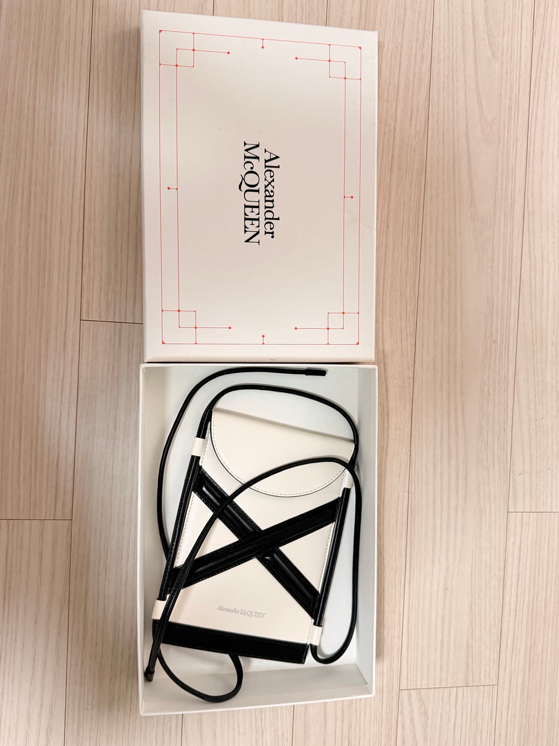 알렉산더 맥퀸 크로스백  상품이미지10