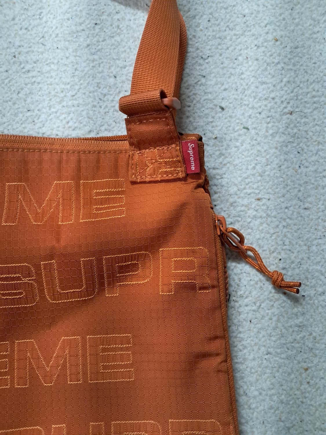 슈프림  미니크로백 상품이미지4