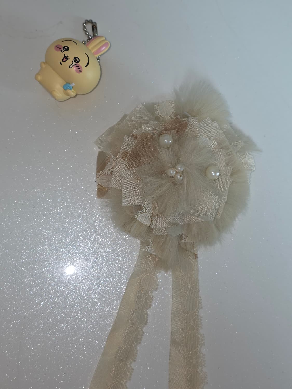 일본빈티지)밀크티라떼히메갸루 아이보리 퍼 진주레이스 폼폼 로맨틱체크브로치 상품이미지3