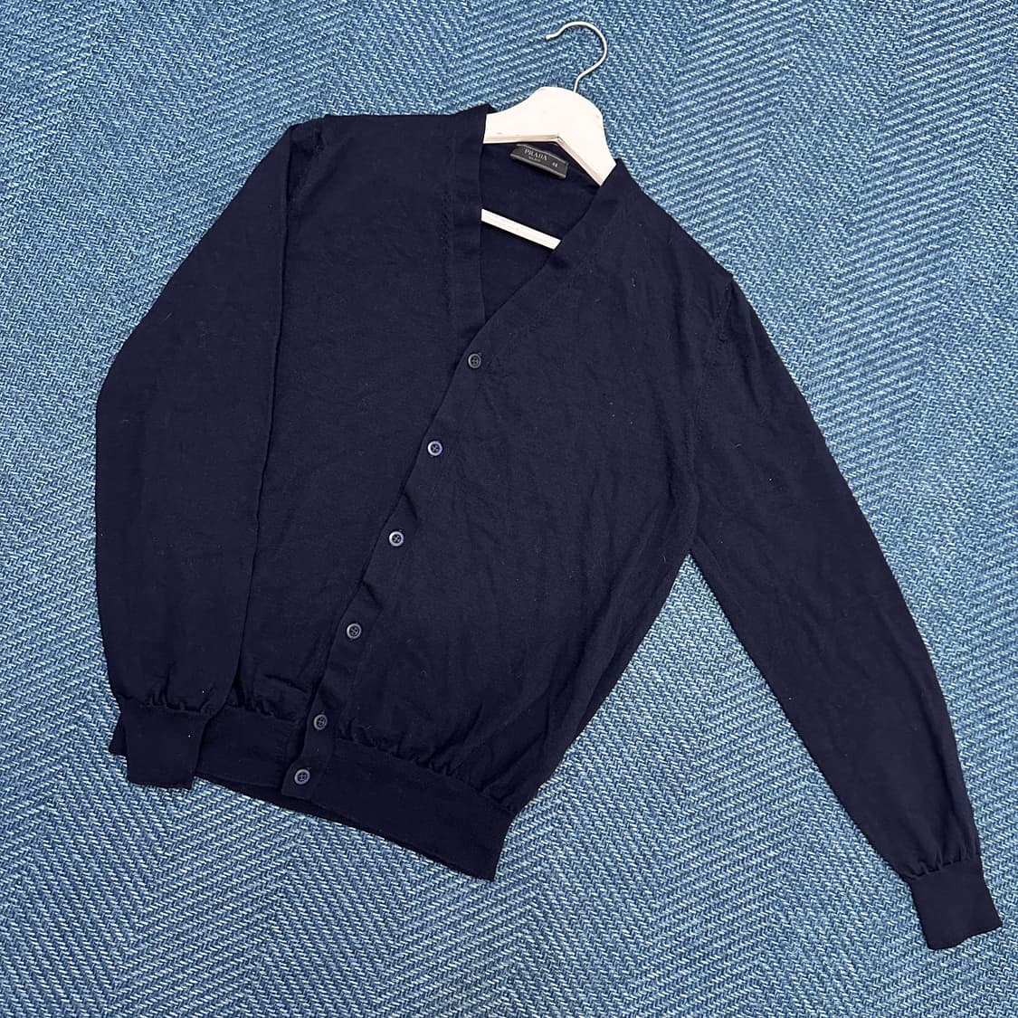 [48] 프라다 가디건 상품이미지1