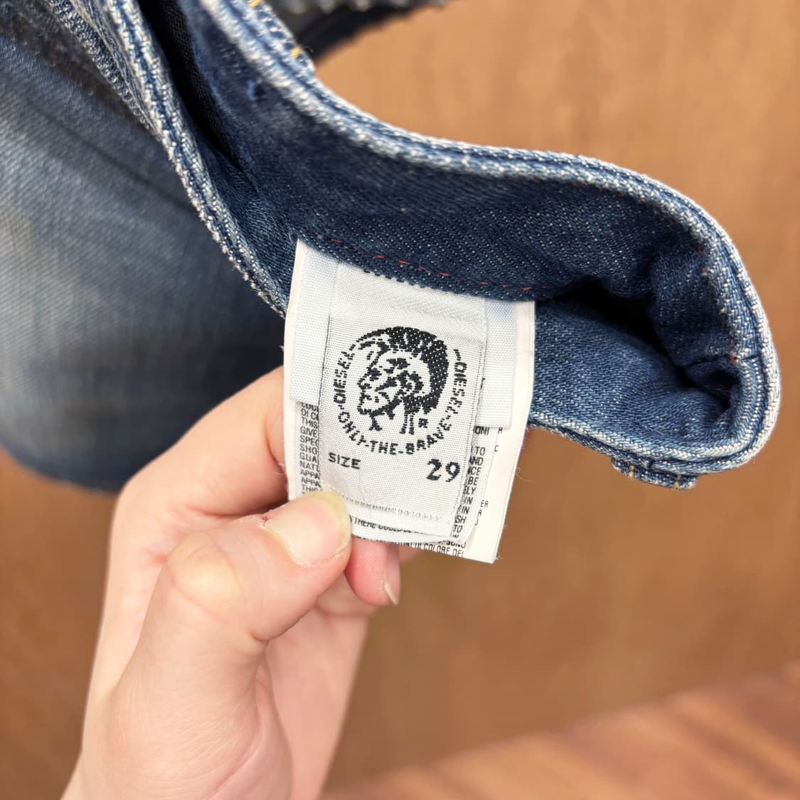 디젤 데님 숏 팬츠 워싱 사선 절개 라인 스티치 포켓 컷팅 디테일 중청 상품이미지8