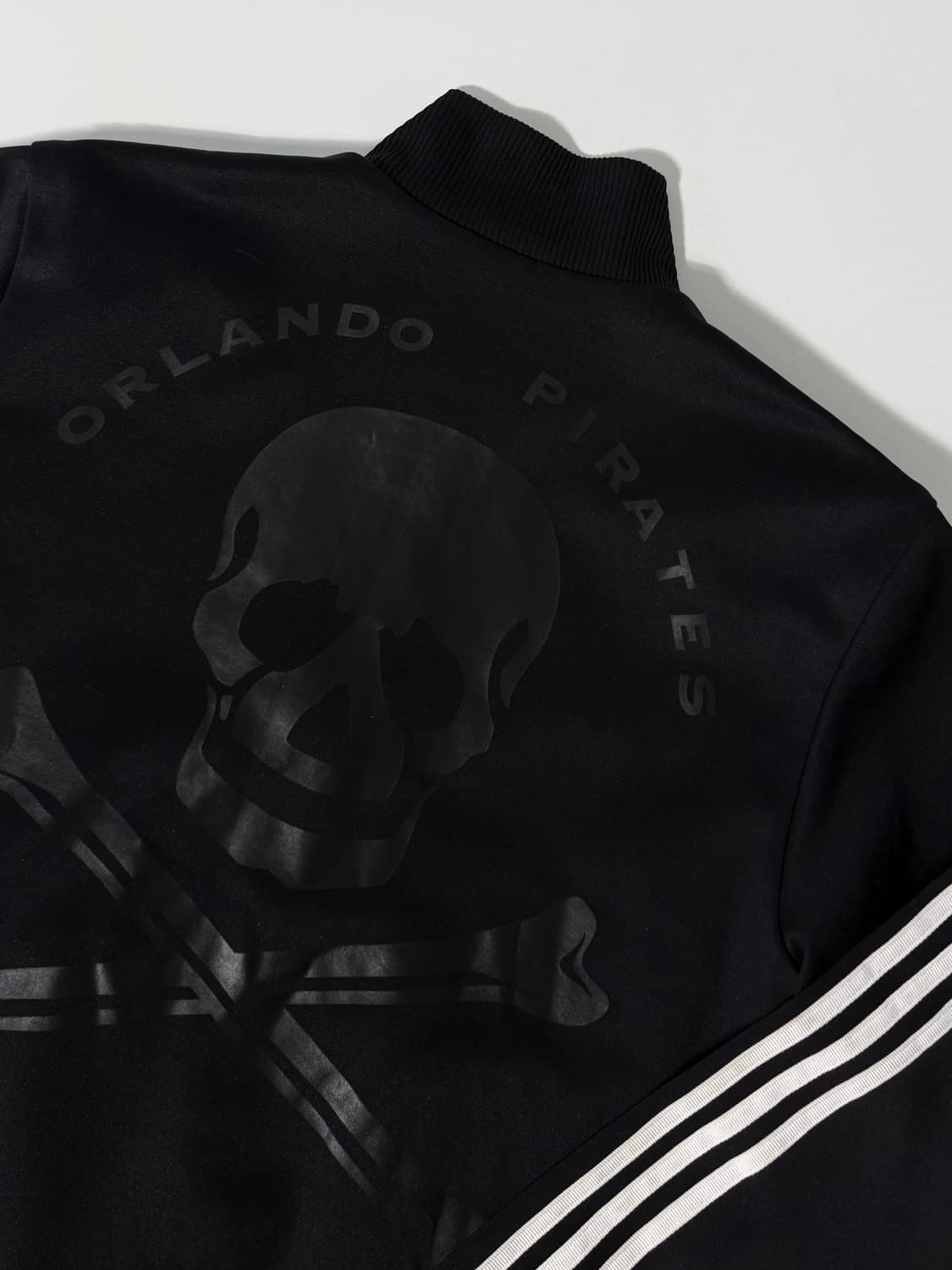 아디다스 루즈핏 올랜도 파이리츠 스컬로고 트랙 져지 상품이미지4