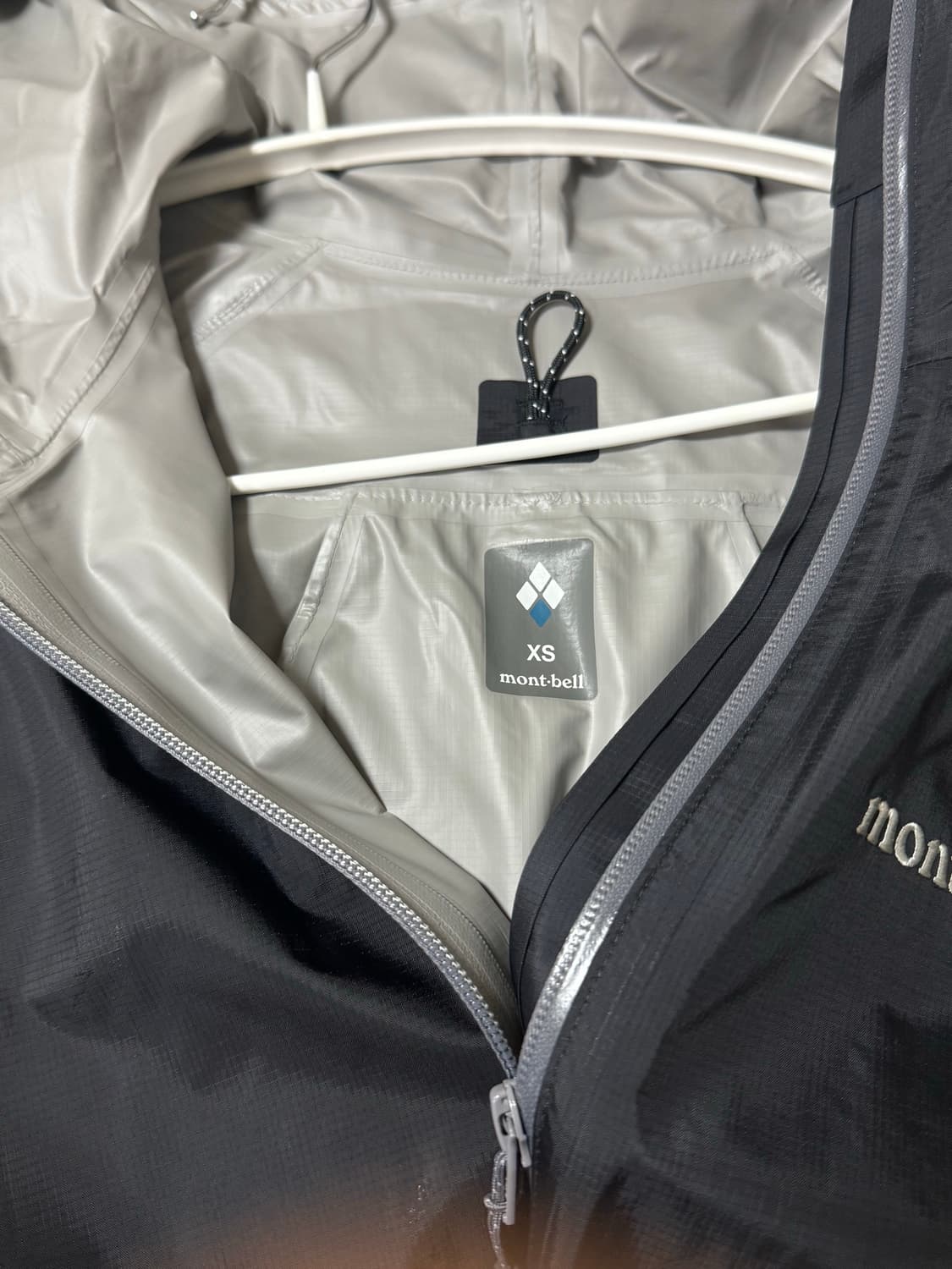 몽벨 바람막이 남성 xs 상품이미지3