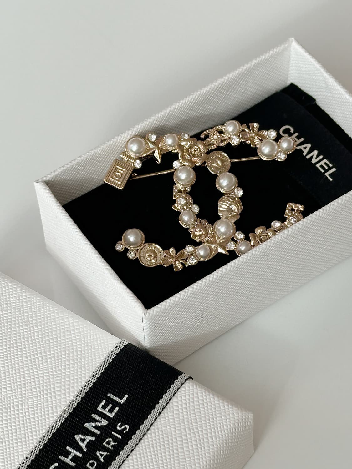 샤넬 진주 빈티지 업사이클링 브로치 상품이미지2