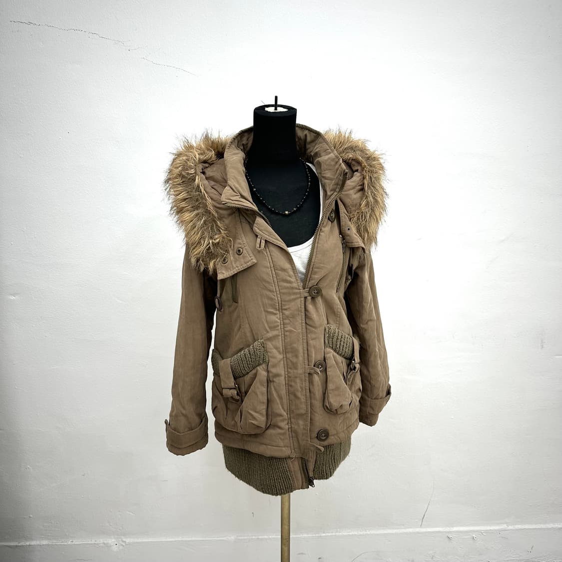 Beige brown fur parka jacket 상품이미지1
