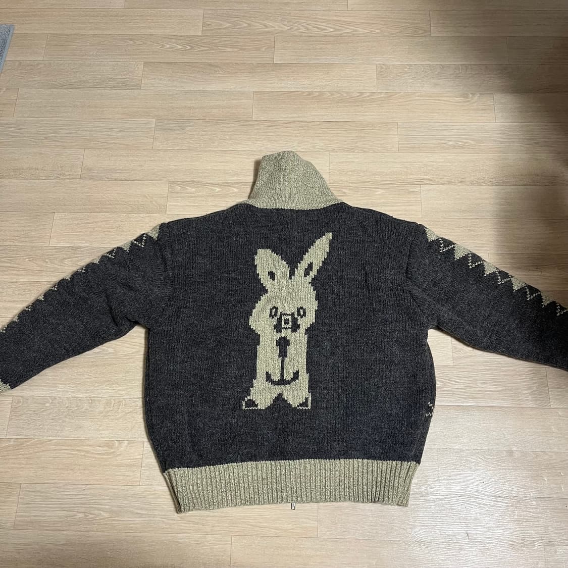 로컬맨션 니트집업 상품이미지3