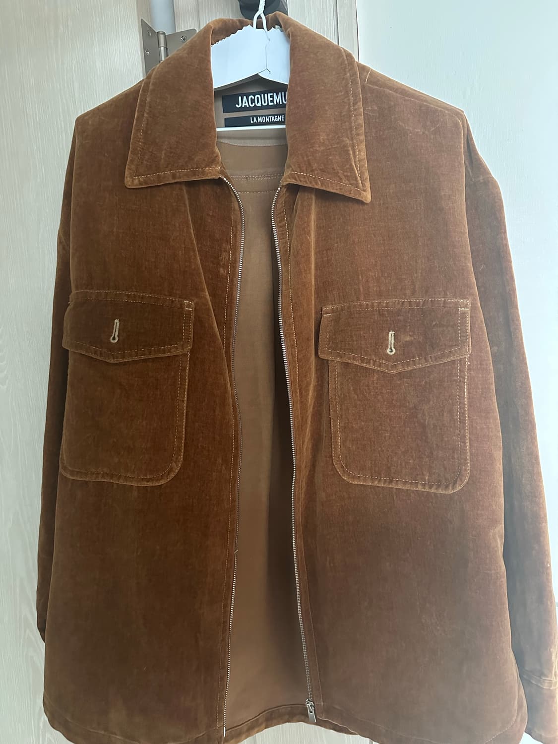 자크뮈스 몽타뉴 자켓 브라운 극미중고 상품이미지1