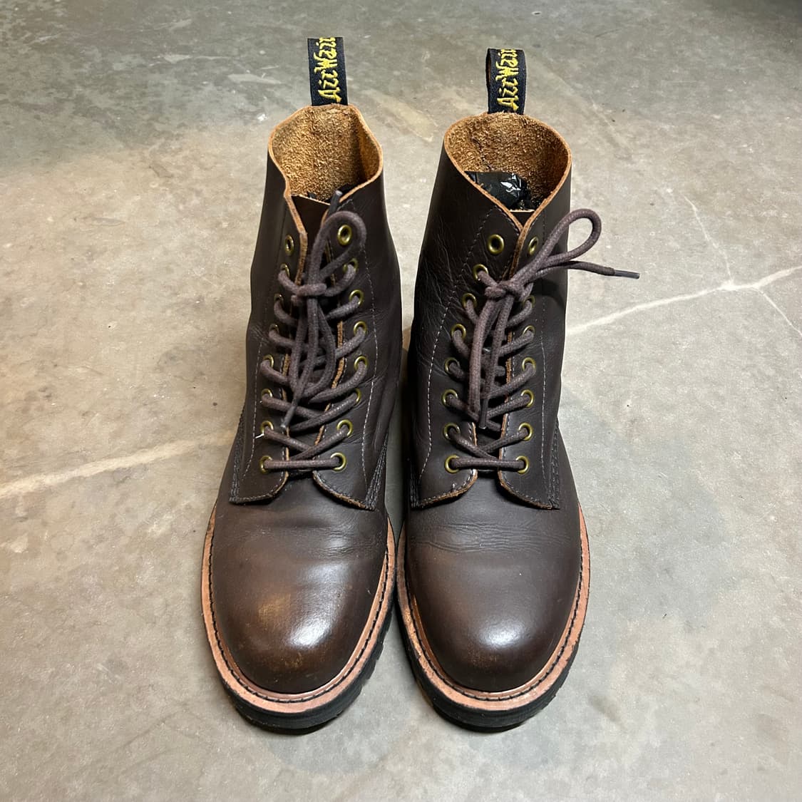 270) 닥터마틴 파스칼 8홀 브라운 부츠 상품이미지5