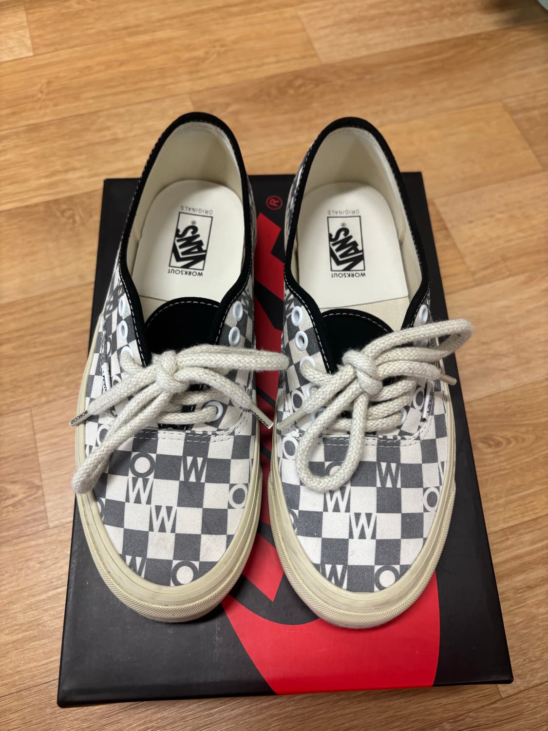 반스 볼트 웍스아웃 어센틱 255 판매합니다 상품이미지2