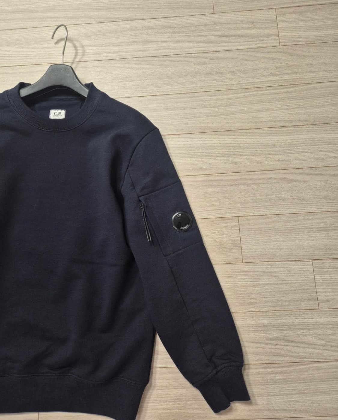 CP컴퍼니 맨투맨 네이비 [S] 상품이미지2