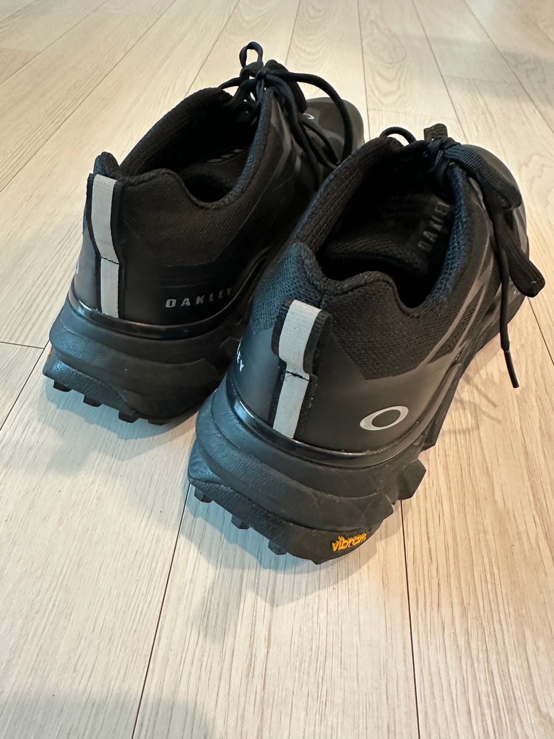 오클리 라이트 브리드 트리플 블랙 상품이미지2