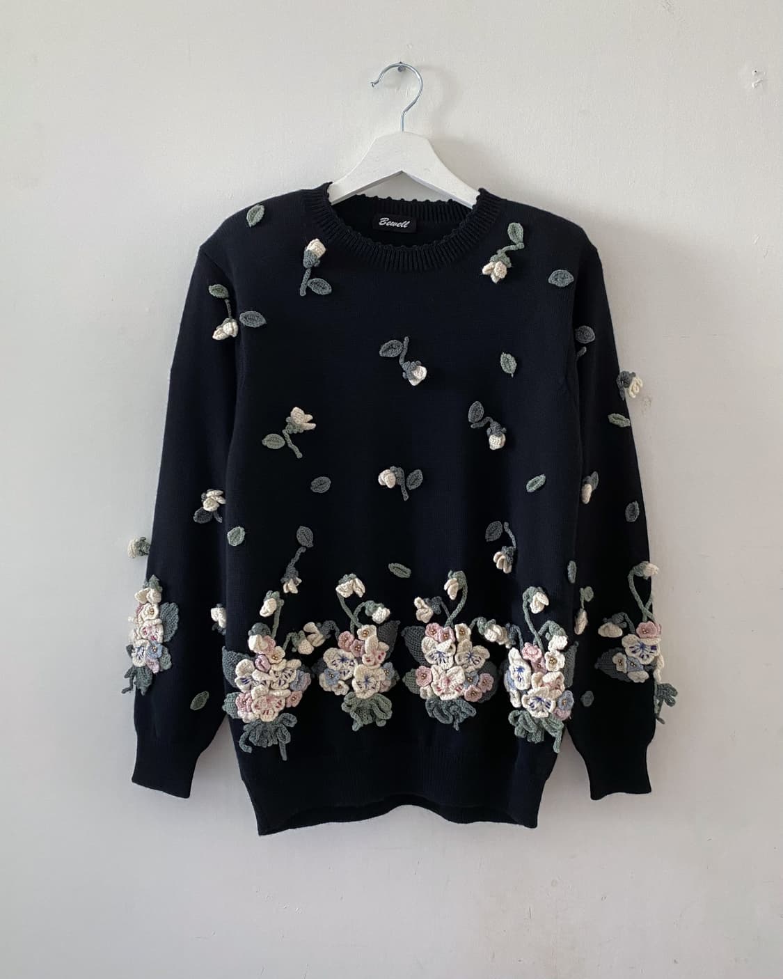 플라워 블랙 니트 스웨터 상품이미지1