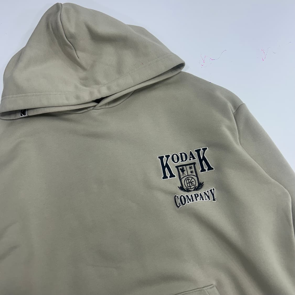 Kodak 코닥 자수 백포인트 베이지그레이 후드티  상품이미지4