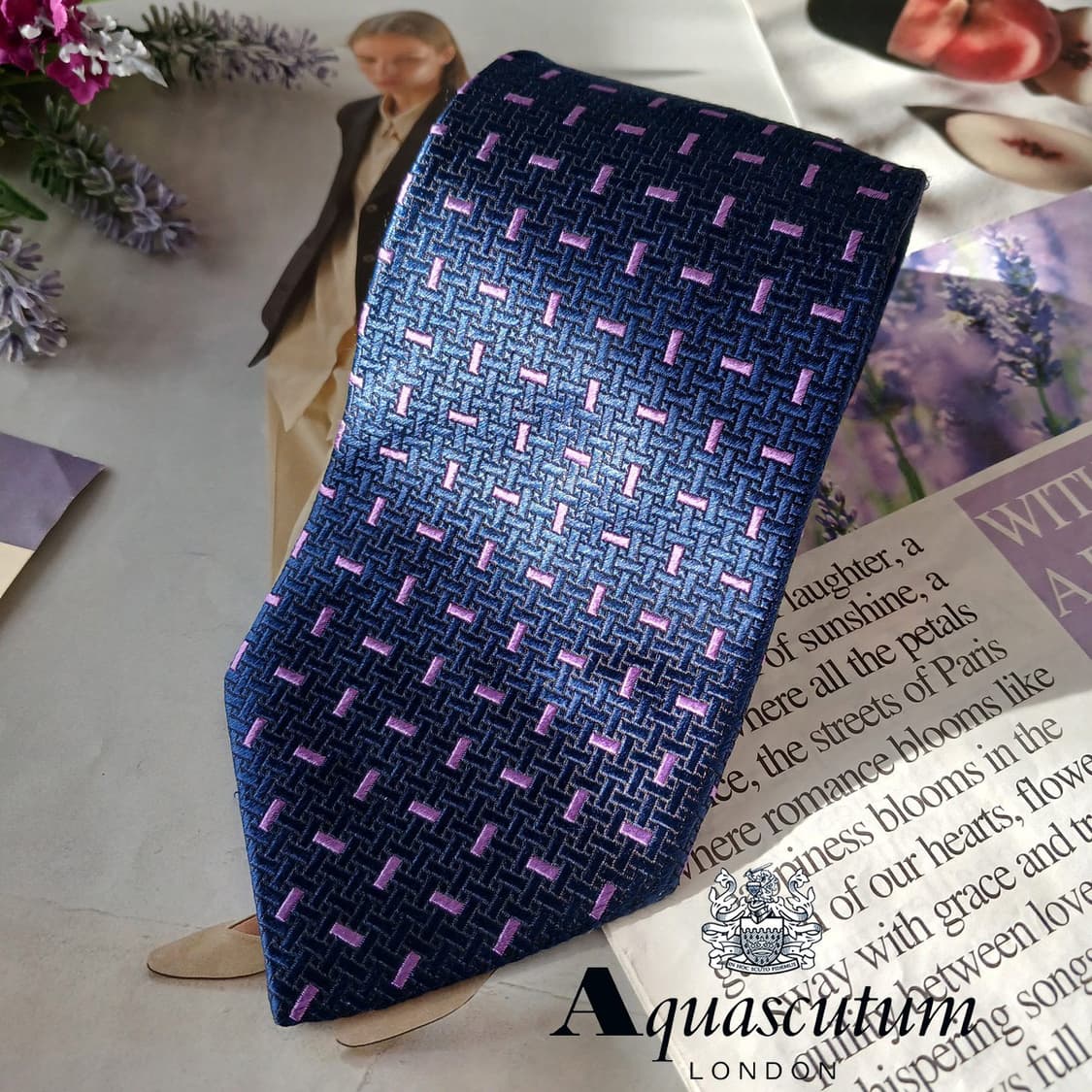 아쿠아스큐텀 네이비 자카드 패턴 넥타이 9.5cm A+등급 A19710 상품이미지1