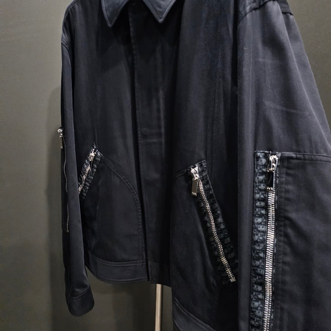 디올 오블리크 트리밍 테크니컬 자켓 상품이미지2