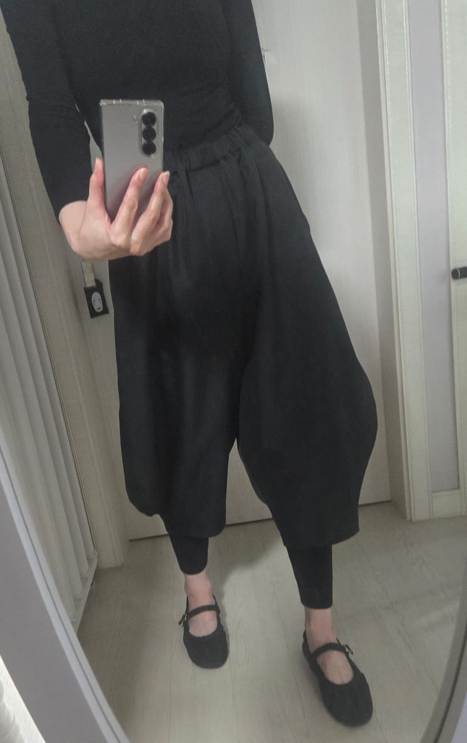 블랙 꼼데가르송  벌룬팬츠 2025ss 상품이미지8