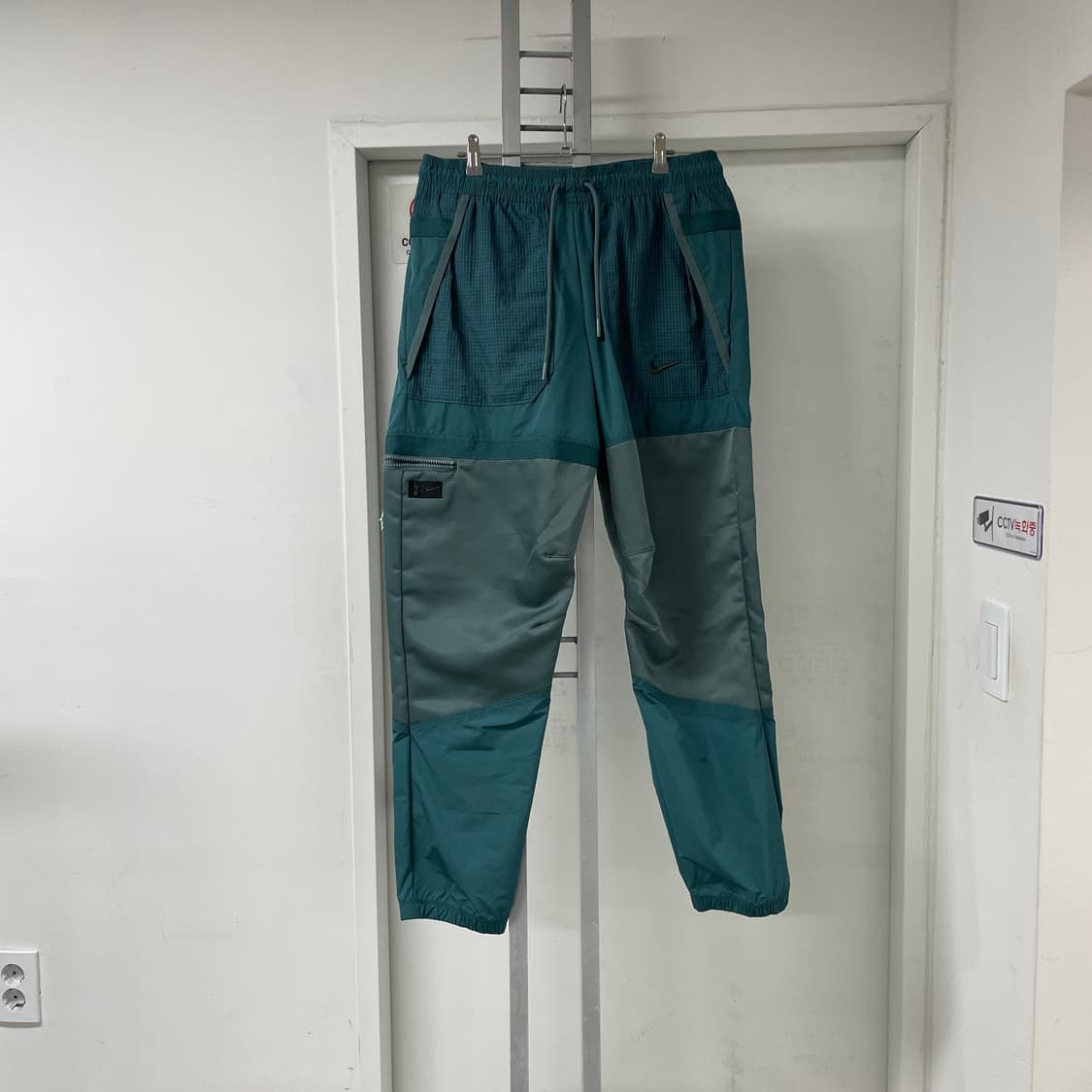 나이키 토트넘 트레이닝 팬츠 L 상품이미지1