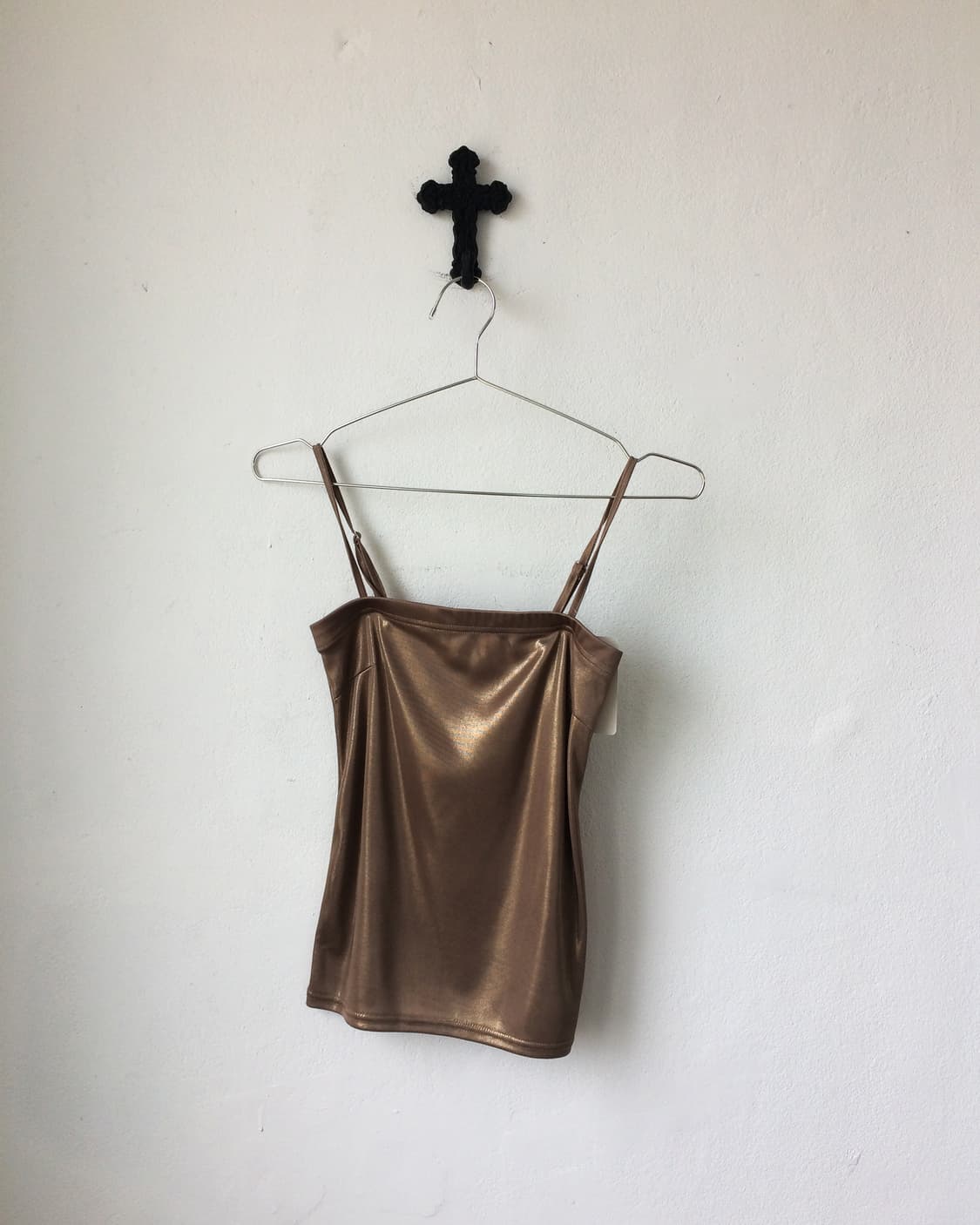 Glossy sleeveless 상품이미지1