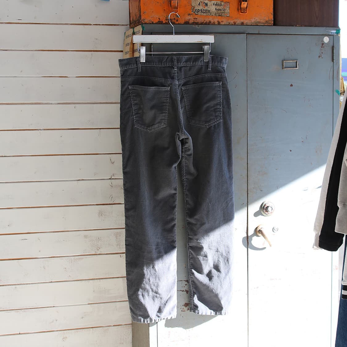 (착용컷) SUNDAY WORKS 코듀로이 진 (남성용 34) 상품이미지2