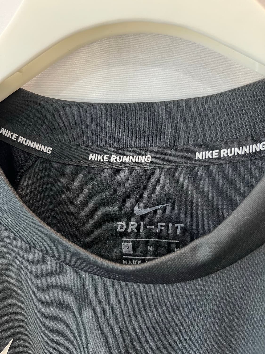 나이키 러닝 블랙 드라이핏 긴팔 티셔츠 M 상품이미지2