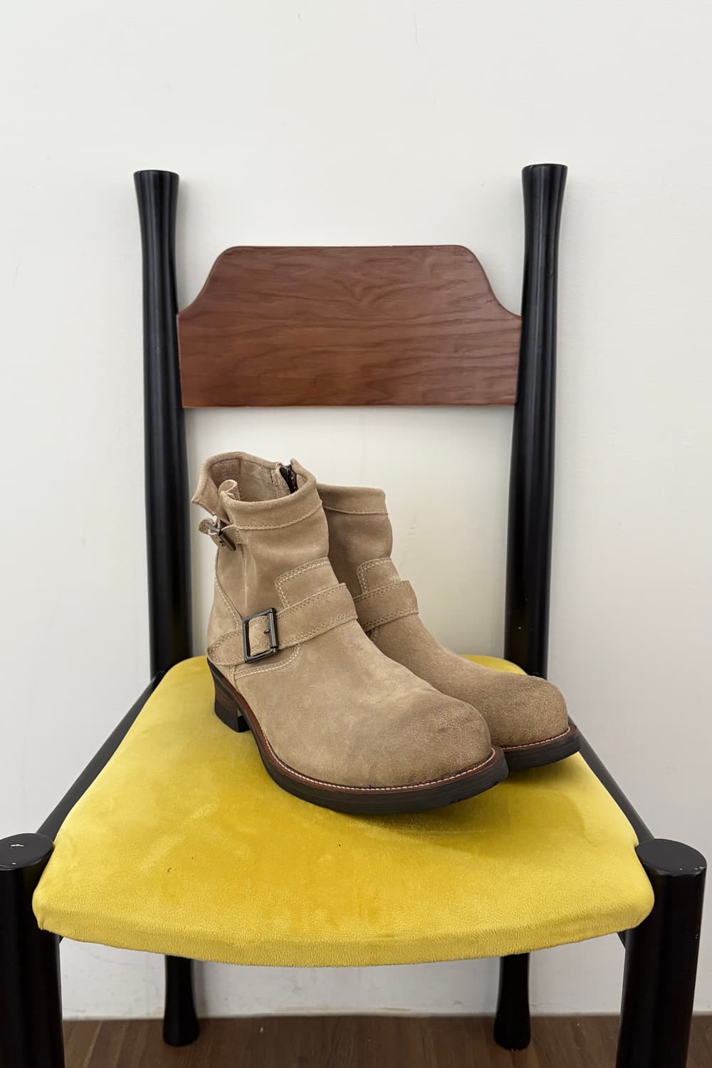 Side Buckle Detail Boots 상품이미지1