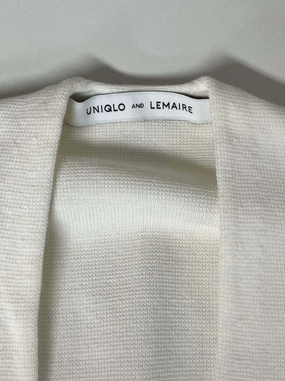 M) 유니클로 르메르 딥 브이넥 코튼 니트 아이보리 상품이미지3
