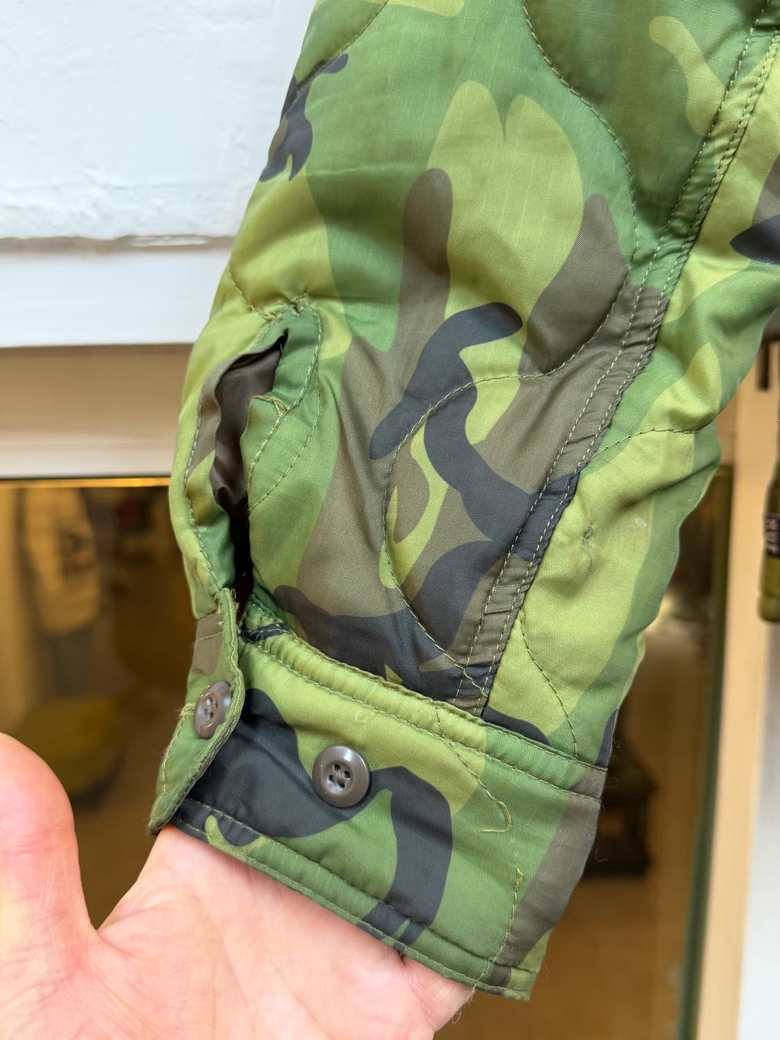 HUF 허프 카모플라쥬 퀼팅 자켓 L 상품이미지9