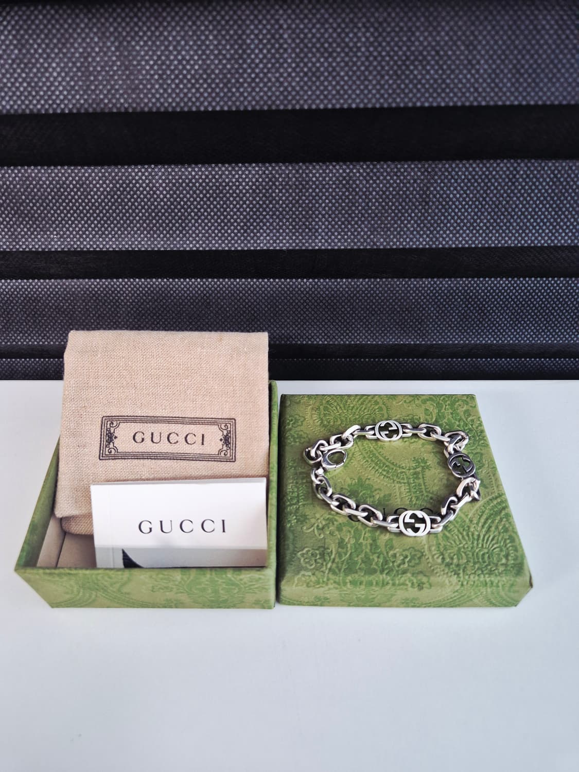 구찌 인터로킹 G 실버 팔찌 상품이미지1