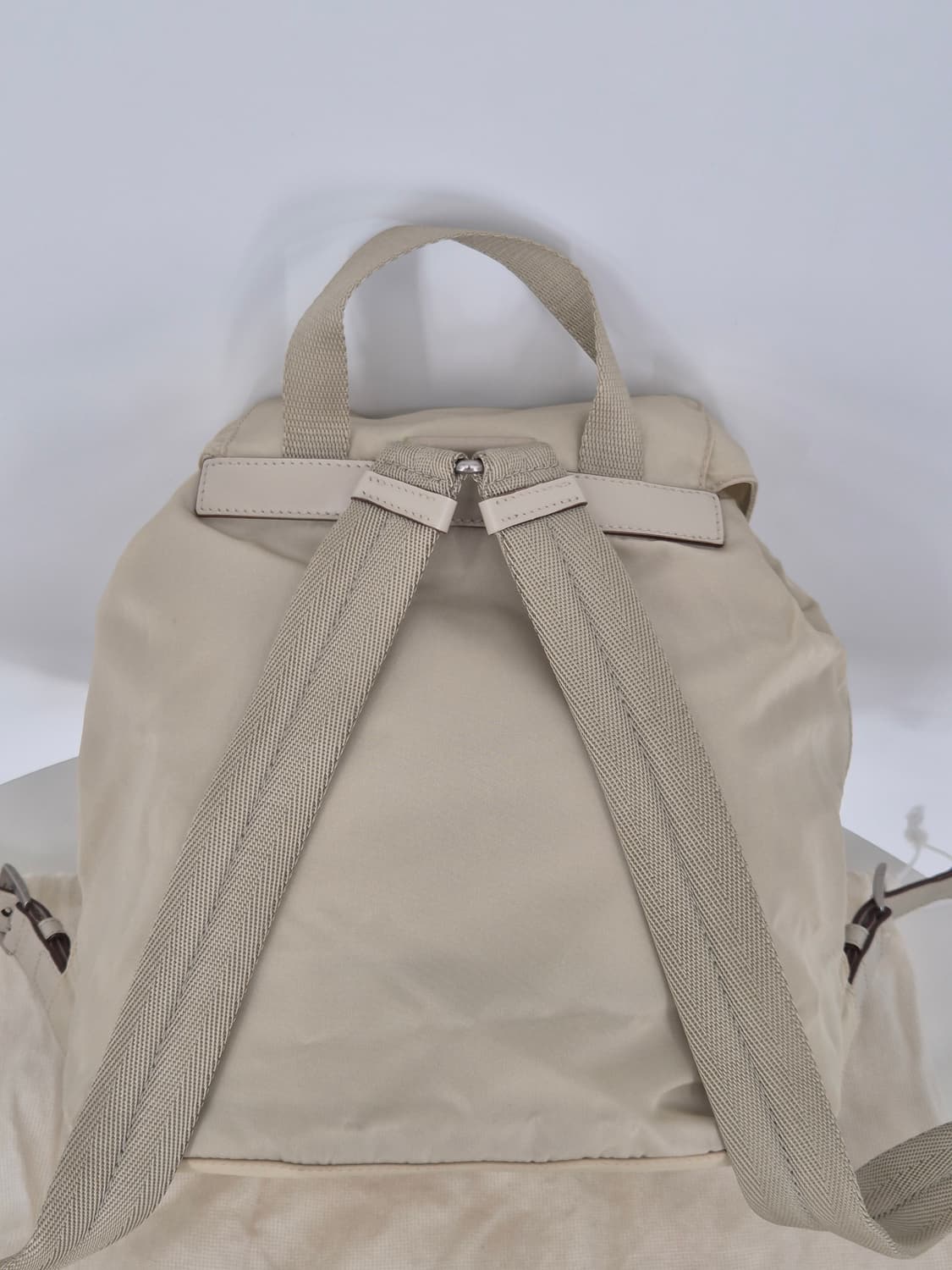 프라다나일론 스몰 백팩 아이보리컬러 상품이미지6