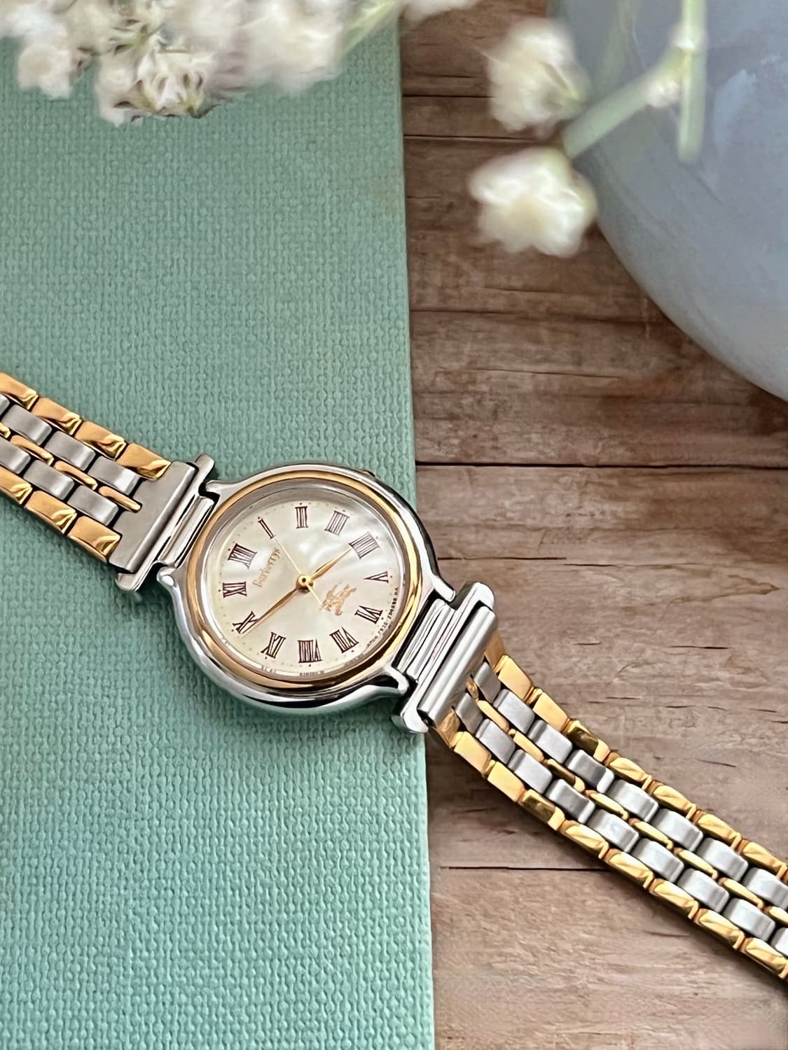 버버리 콤비 라운드 여성 시계 / 케어 상품이미지2